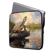 Niedliche Schildkröte auf einem Holzschnitt Laptopschutzhülle (Vorderseite Links)