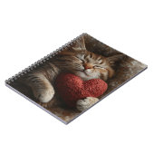 NIEDLICHE SCHLAFTABBYKATTE MIT HERZPILLOW NOTIZBLOCK (Linke Seite)