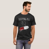 Niedliche Schlaftablette Schlaflosigkeit Pharmacy T-Shirt (Vorne ganz)