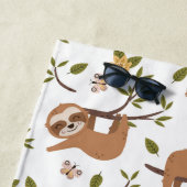 Niedliche Schläge auf Baumzweigen - Muster Strandtuch (Beispiel)