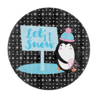 Niedliche Schneeflocken Schwarz-weißer Pinguin