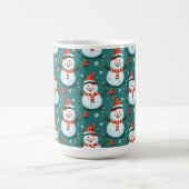 Niedliche Schneemänner mit Weihnachtsbaum Kaffeetasse (Mittel)