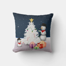 Niedliche Schneemänner mit Weihnachtsbaum Kissen