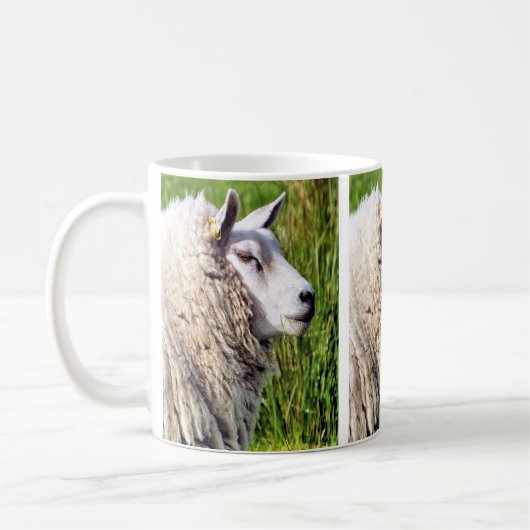 NIEDLICHE SCHUHE KAFFEETASSE (Links)