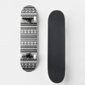 Niedliche, schwarz dekorierte Aztec-Textur Skateboard (Vorderseite)