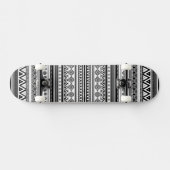 Niedliche, schwarz dekorierte Aztec-Textur Skateboard (Horizontal)