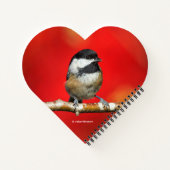 Niedliche schwarz gekappte Chickade mit roten Herb Notizbuch (Rückseite)