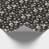 Niedliche Schwarz-Gold-Weihnachtswaldschnitzereien Geschenkpapier (Ecke)
