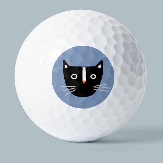 Niedliche Schwarz-Weiß-Katze Golfball