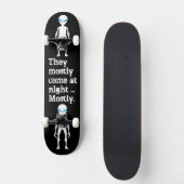 Niedliche Schwarz-weiße Alien Skateboard (Vorderseite)