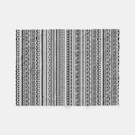 Niedliche Schwarz-weiße Aztec-Muster Fleecedecke (Vorderseite (Horizontal))