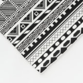 Niedliche Schwarz-weiße Aztec-Muster Fleecedecke (Ecke)