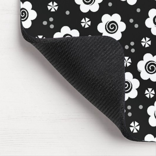Niedliche Schwarz-weiße Blume Mousepad (Ecke)