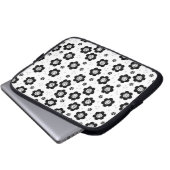 Niedliche Schwarz-weiße Blume Notebook-Sieb Laptopschutzhülle (Vorne Knopf)