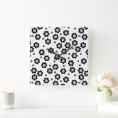 Niedliche Schwarz-weiße Blume Uhr (Zuhause)