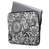 Niedliche Schwarz-weiße Blumenpfeife Laptopschutzhülle (Vorderseite Links)