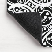 Niedliche Schwarz-weiße Herzen Liebe Hintergrund D Mousepad (Ecke)