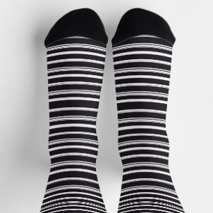 Niedliche Schwarz-weiße Streifen Socken