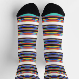 Niedliche schwarzblaue Streifen Socken