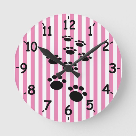 Niedliche schwarze Cartoon Pet Pasten und Streifen Runde Wanduhr (Vorderseite)