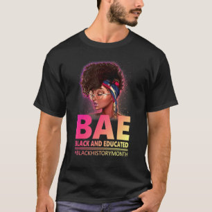 Niedliche schwarze Frauen sind schwarz und bilden  T-Shirt