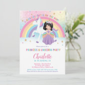 Niedliche Schwarze Haare Prinzessin Unicorn Rainbo Einladung (Stehend Vorderseite)
