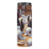 Niedliche Schwarze Kätzchen Toilettenpapier spiele Thermosbecher (Rückseite)