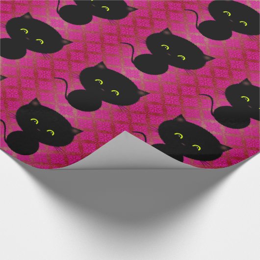 Niedliche schwarze Katze auf Hot Pink Damask Geschenkpapier (Ecke)