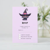 Niedliche schwarze Katze mit Hexenhut RSVP Karte (Stehend Vorderseite)
