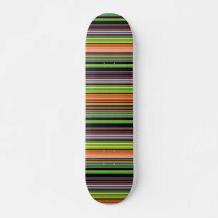 Niedliche schwarze Streifen Skateboard