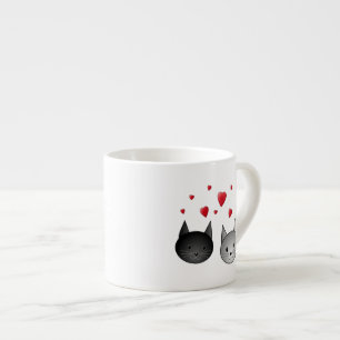 Niedliche schwarze und graue Katzen, mit Herzen Espressotasse