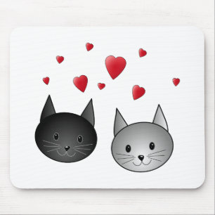 Niedliche schwarze und graue Katzen, mit Herzen Mousepad