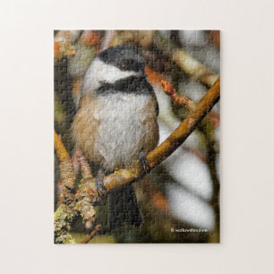 Niedliche Schwarzkopfmeise im Baum Puzzle
