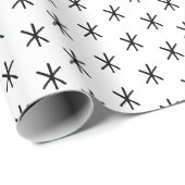 Niedliche Schwarzweiß-Schneeflocken Geschenkpapier (Rolleneckpunkt)