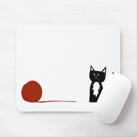 Niedliche Schwarzweiss-Tuxedo-Katze mit Garn Mousepad (Mit Mouse)