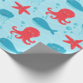 Niedliche Schwimmen blaue rotes Seegeschöpfquallen Geschenkpapier (Ecke)