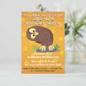Niedliche, seltsame, lustige Uhu-Cartoon-Illustrat Einladung (Stehend Vorderseite)