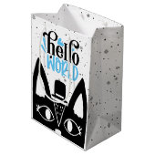 Niedliche skandinavische Katze mit der Hallo-Welt Mittlere Geschenktüte (Rückseite Schrägansicht)