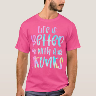 Niedliche Skunken Lover Funny Life ist besser mit  T-Shirt