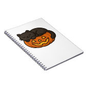 Niedliche Sleepy Black Cat an einem KürbisHallowee Notizblock (Rechte Seite)