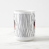 Niedliche Smirking Frau Stripte Tasse. Such dir au Kaffeetasse (Mittel)