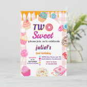 niedliche Sommerkindermädchen zwei süße 2. Geburts Einladung (Stehend Vorderseite)