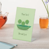 Niedliche Springererbsen in der Darstellung des Ca Sockelschild (In SItu)