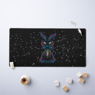 Niedliche Starlight Eyes Bunny in Yoga Pose Schreibtischunterlage