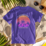 Niedliche Strandreise Tropical Palm Tree Custom Li T-Shirt<br><div class="desc">Cool passende Familienferien lila T - Shirt zum Tragen auf einer Inselkreuzfahrt. Das Hotel verfügt über wunderschöne Palmen vor einem hübschen rosa Sonnenuntergang am Strand auf lila T-Shirts. Perfekte T-Shirts für Ihren Sommerurlaub am Meer.</div>