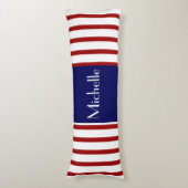 Niedliche Streifen, rot weiß und blau, Name hinzuf Seitenschläferkissen (Vorderseite Vertikal)