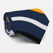 Niedliche Striplinie Herringbone Weißgelb Tiefenbl Krawatte (Gerollt)