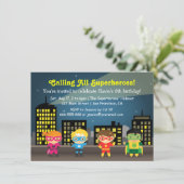 Niedliche Superheld-Kindergeburtstag-Party Einladu Einladung (Stehend Vorderseite)