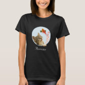 Niedliche Tabby Cat, Blume und Red Little Bird T-S T-Shirt (Vorderseite)