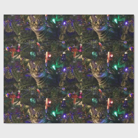 Niedliche Tabby-Katze im Weihnachtsbaum Geschenkpapier (Flach)